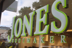 Lam bien quang cao chuyen nghiep tai Tp HCM