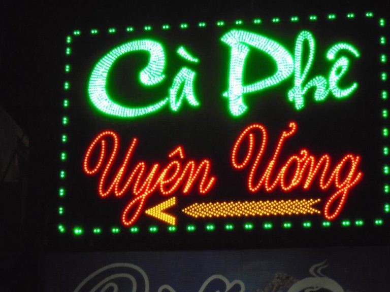 Nhận làm biển hiệu quảng cáo led vẫy tại tphcm