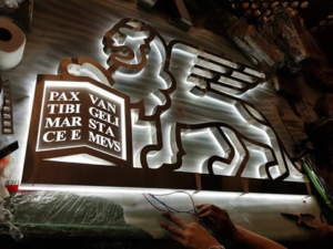 Biển quảng cáo chữ nổi, mica, alu, đồng, inox