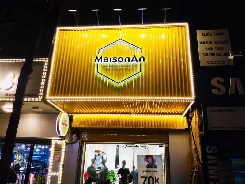 Biển hiệu công ty đẹp thu hút sự chú ý của khách hàng và tạo nên ấn tượng tốt với đối tác.