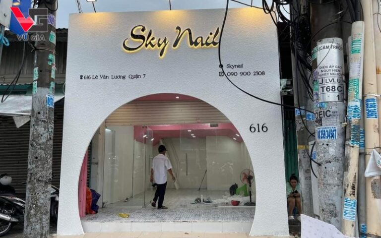 Bảng hiệu quảng cáo chuyên nghiệp sẽ giúp doanh nghiệp thu hút khách hàng