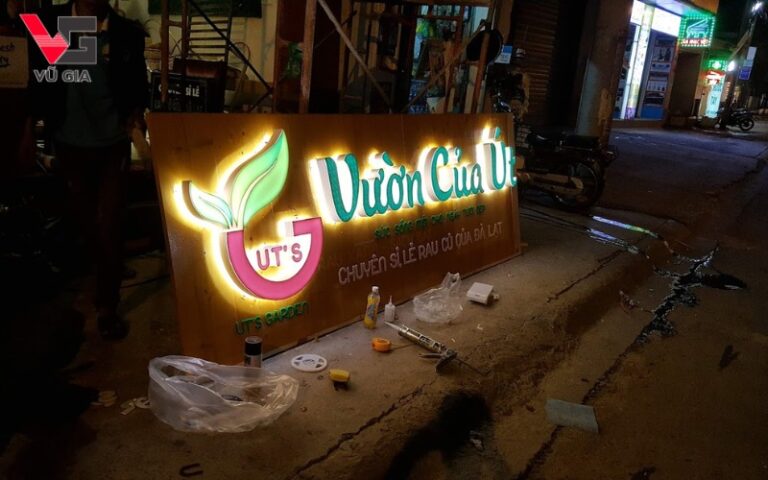 Bảng hiệu quảng cáo ấn tượng sẽ giúp tăng doanh số bán hàng và doanh thu