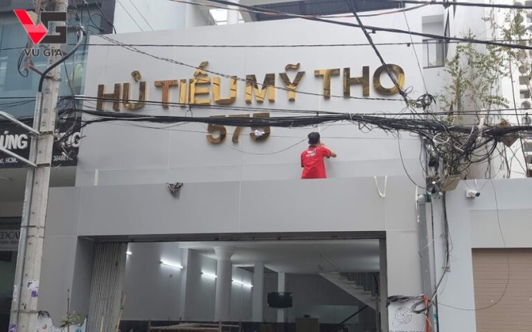 Quảng Cáo Vũ Gia là công ty làm bảng quảng cáo chuyên nghiệp, uy tín 