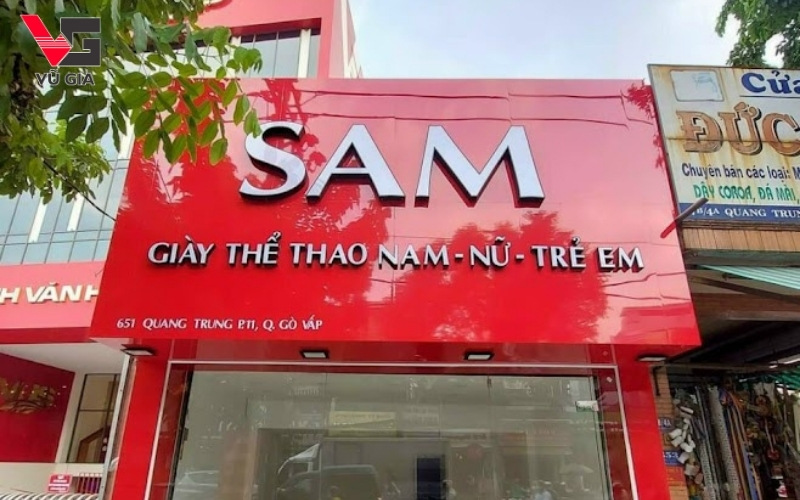 Làm bảng hiệu giá rẻ bằng chất liệu Alu giúp cửa hàng tiết kiệm ngân sách