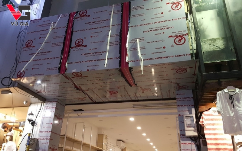 Làm bảng hiệu Alu giá rẻ giúp doanh nghiệp tối ưu ngân sách