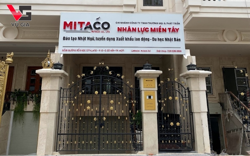 Làm bảng hiệu giá rẻ bằng chất liệu Alu giúp cửa hàng tiết kiệm ngân sách