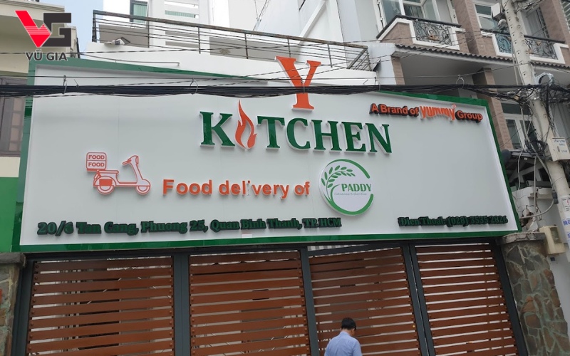 Làm bảng hiệu TPHCM với thiết kế nổi bật, làm toát lên vẻ đẹp riêng của thương hiệu