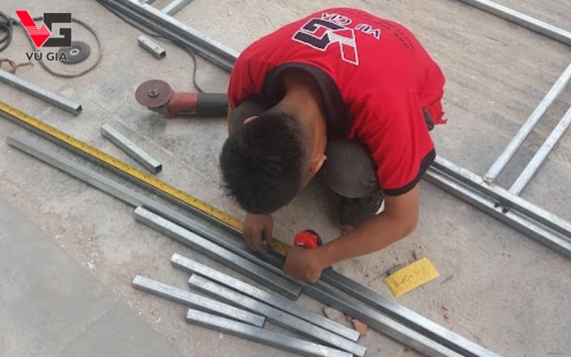 Quy trình làm bảng hiệu Alu đạt chuẩn chất lượng tại Quảng Cáo Vũ Gia