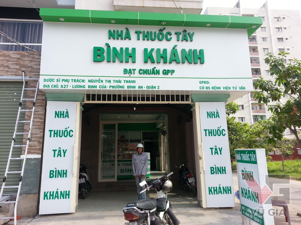 Vũ Gia thi công bảng hiệu thuốc tây Bình Khánh tại Quận 2